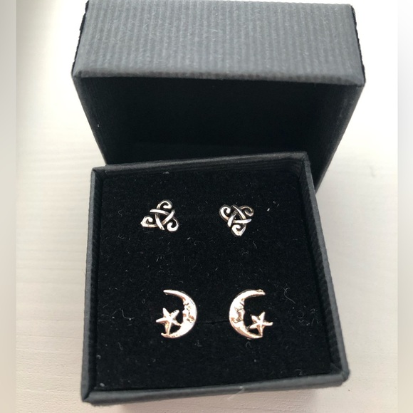 2 x pairs of earrings - brand new! In gift box - Picture 2 of 3